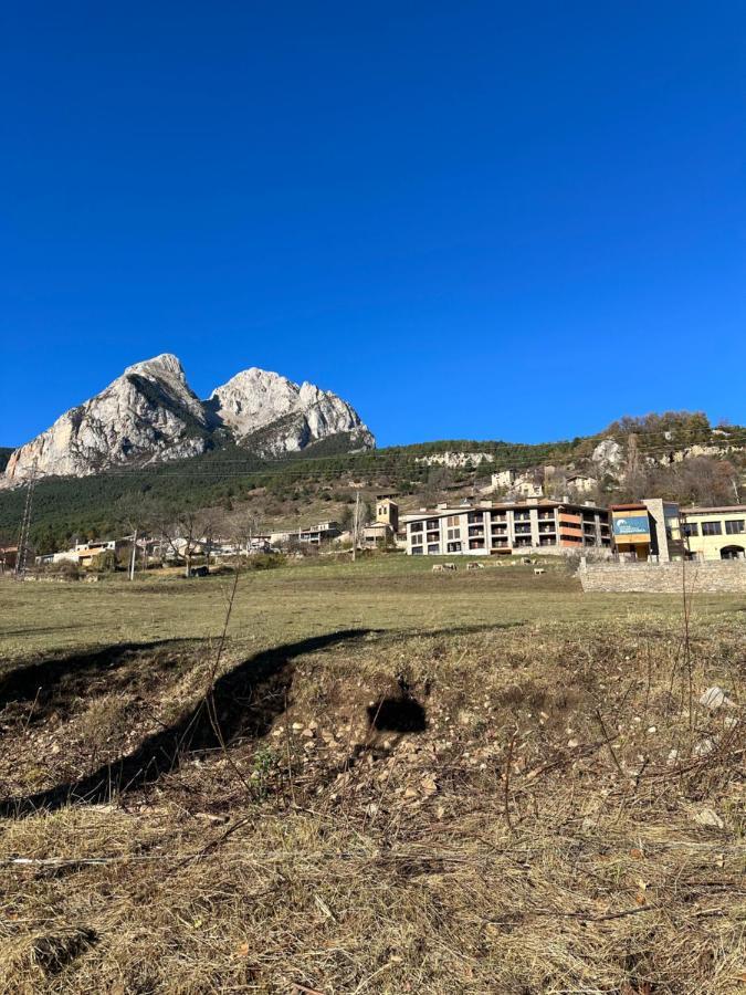 Saldes Pedraforca Apartment Luaran gambar